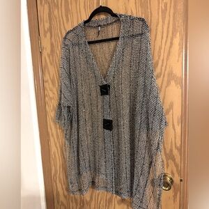 Elegant Black and White Women's Tunic